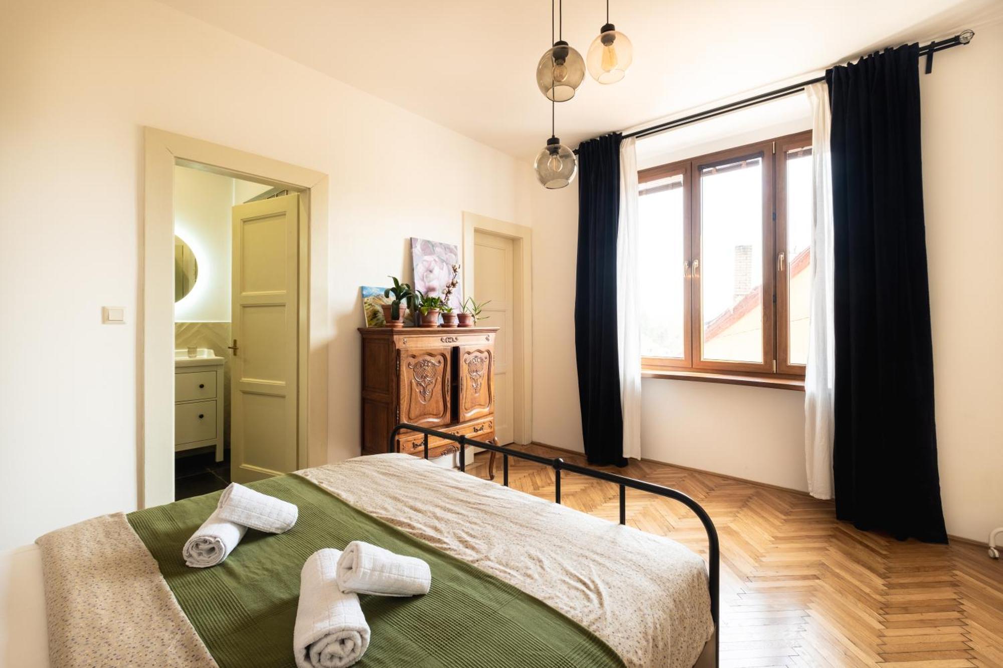 Romantic Apartment In The City Centre Банска-Штьявница Экстерьер фото